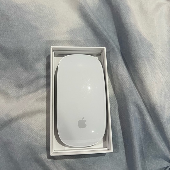 Magic Mouse 2 - Picture 2 of 4